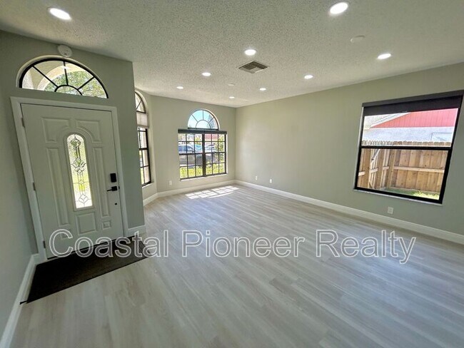 Building Photo - 8755 Huntfield St