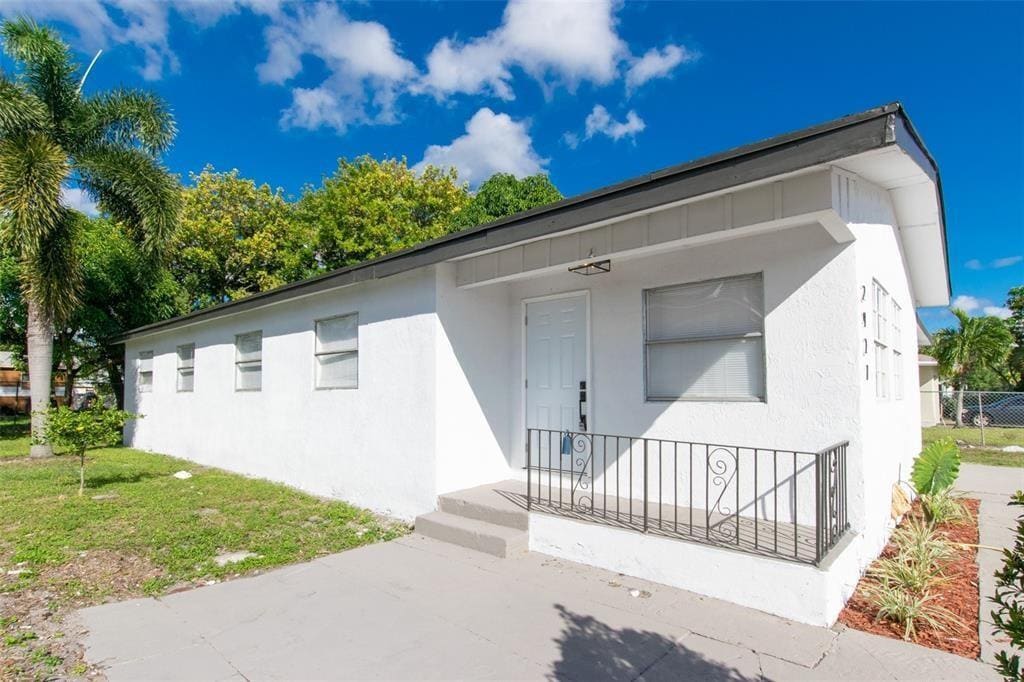 Photo - 2921 NW 25th St