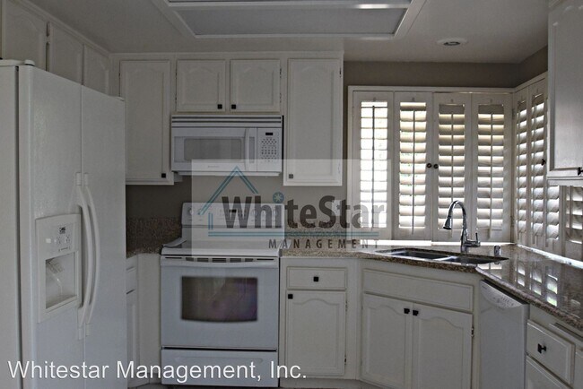 Foto del edificio - 77702 Cll Las Brisas N