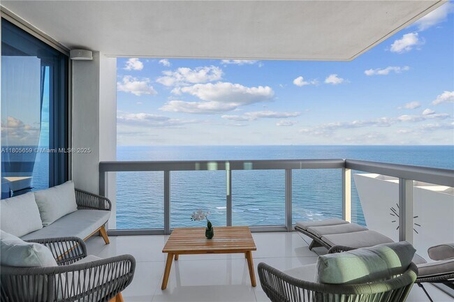 Building Photo - 6899 Collins Ave