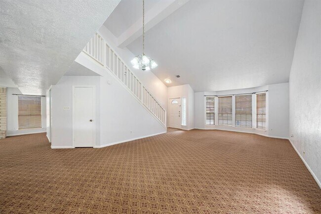 Building Photo - 15711 Beechnut St
