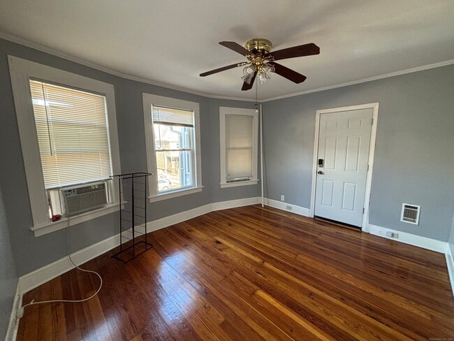 Foto del edificio - 1287 Howard Ave