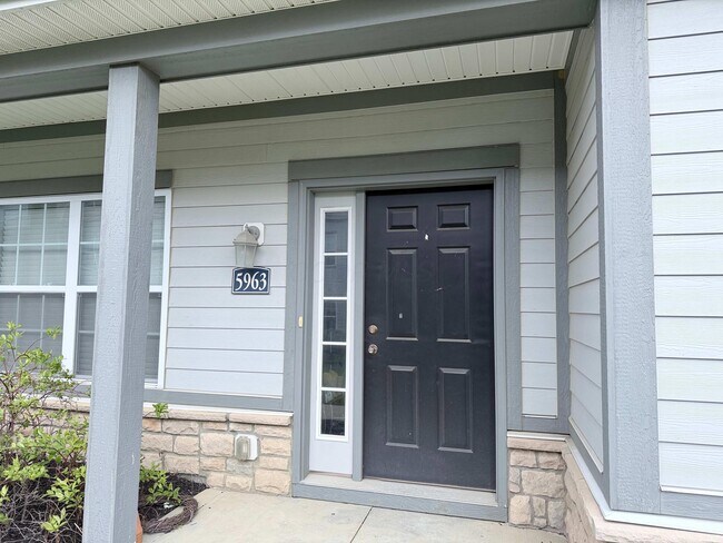 Foto del edificio - 5963 Bluestone Wy