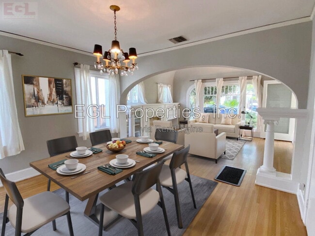 Photo - 1203 Poinsettia Drive House