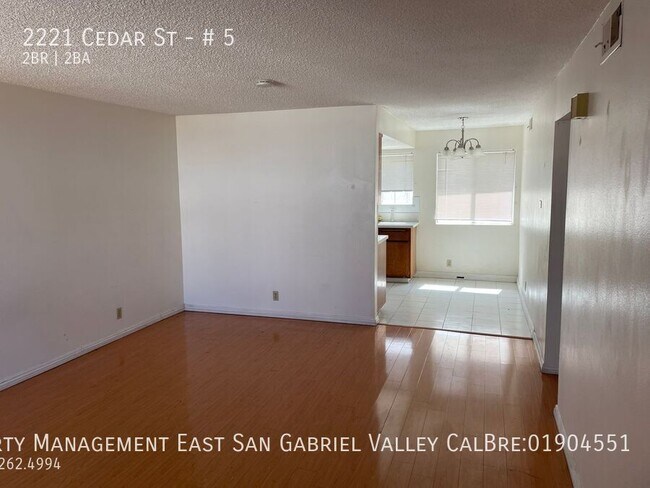 Foto del edificio - 2221 Cedar St