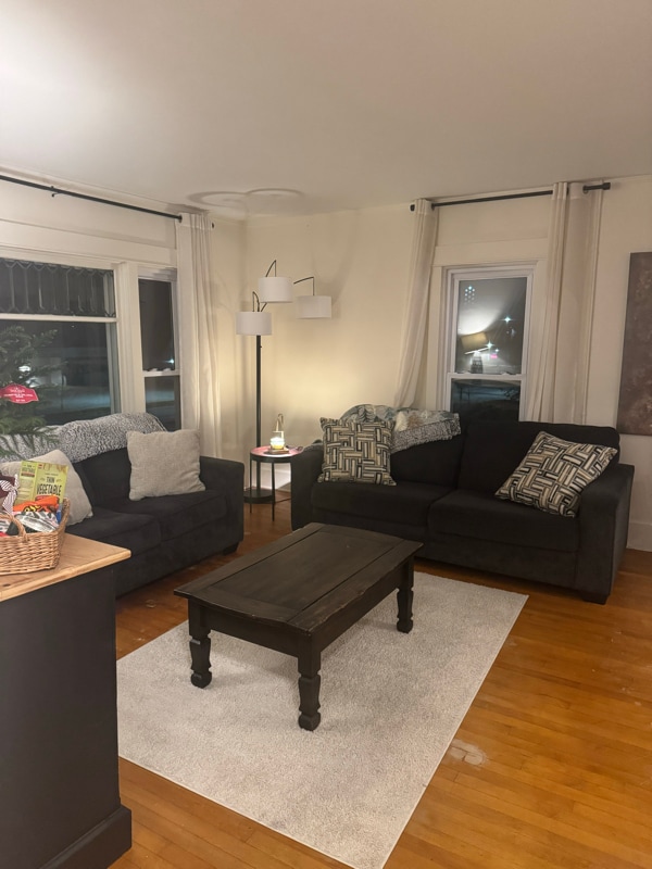 Building Photo - 702 Superior Ave