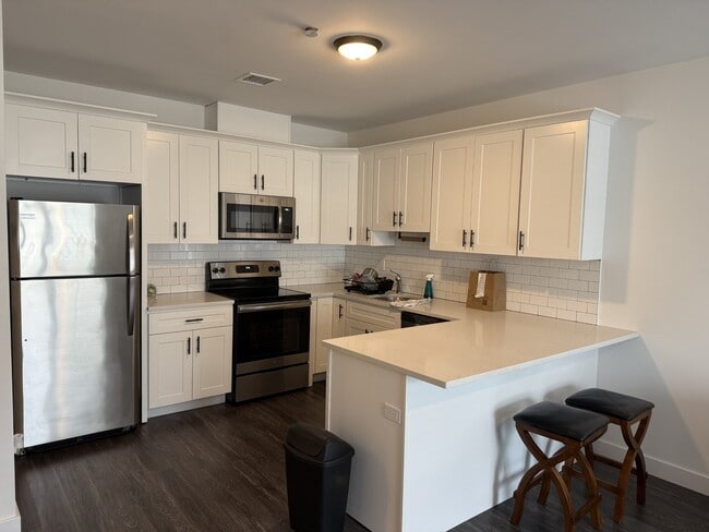 kitchen - 68 Park Ave