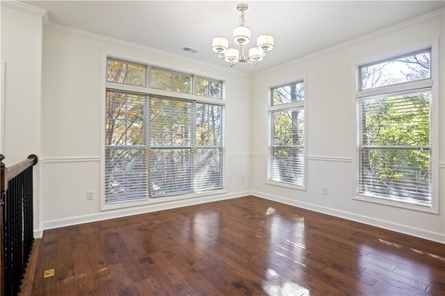 Foto del edificio - 2253 Lavista Ct NE