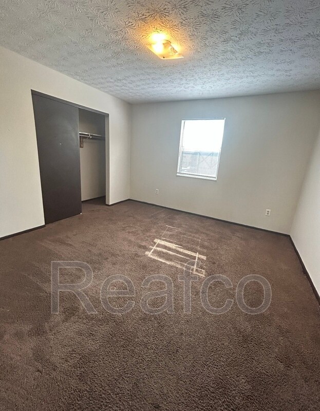 Foto del edificio - 1588 Harvester Ln