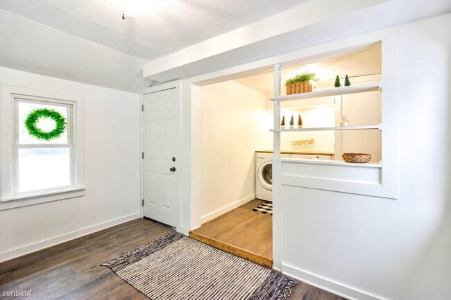 Foto del edificio - 1 br, 1 bath House - 155 Kenton St SE