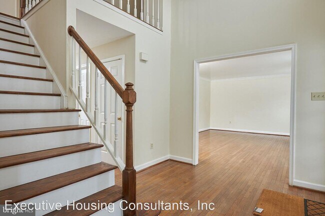 Building Photo - 5 br, 3 bath House - 14531 Cutstone Way