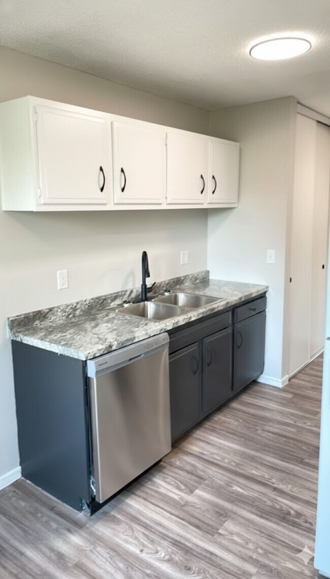 Foto del edificio - Royal Oaks Apartments