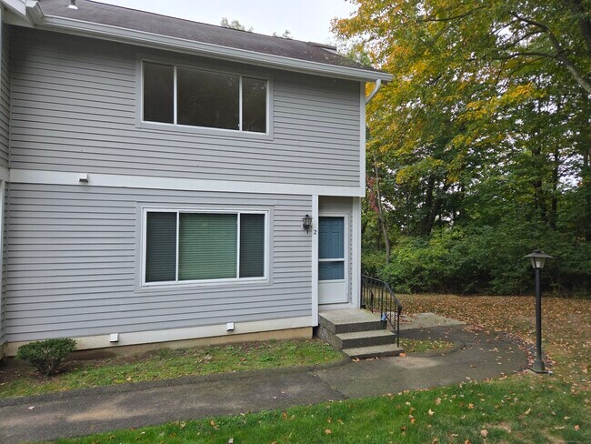 Foto del edificio - 151 Shelter Rock Rd