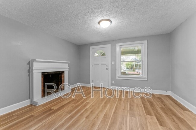 Building Photo - 369 S Grand Ave
