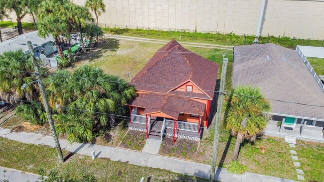 new roof - 1341 W La Salle St