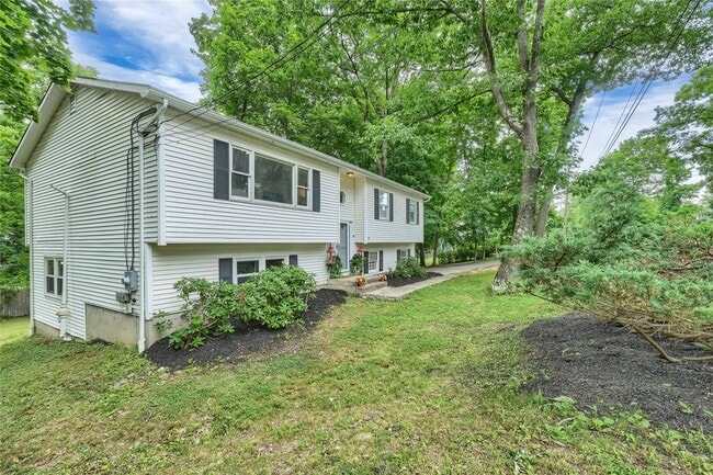 Building Photo - 58 Edgewood Dr