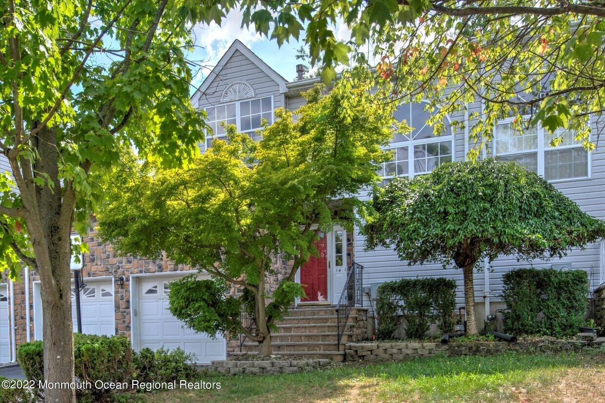 Primary Photo - 14 Kingfisher Ct