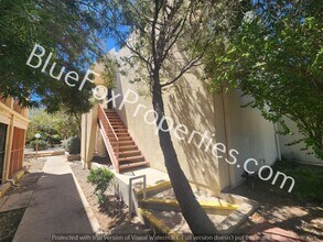 Building Photo - 1600 N Wilmot Rd