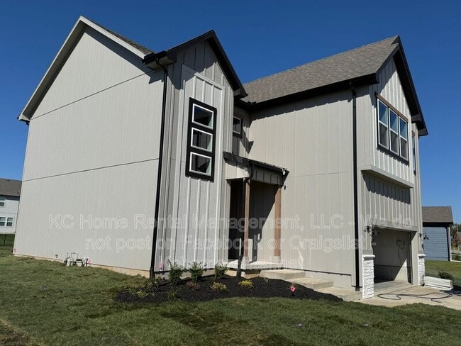 Building Photo - 18852 Mahaffie St