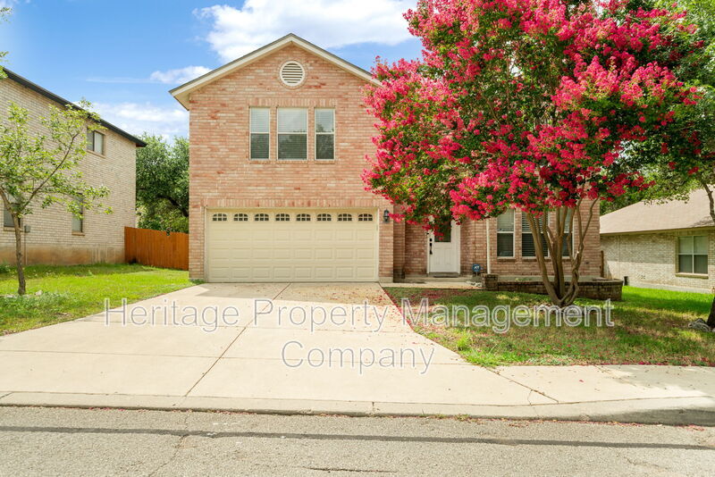 Foto principal - 17427 Sapphire Rim Dr