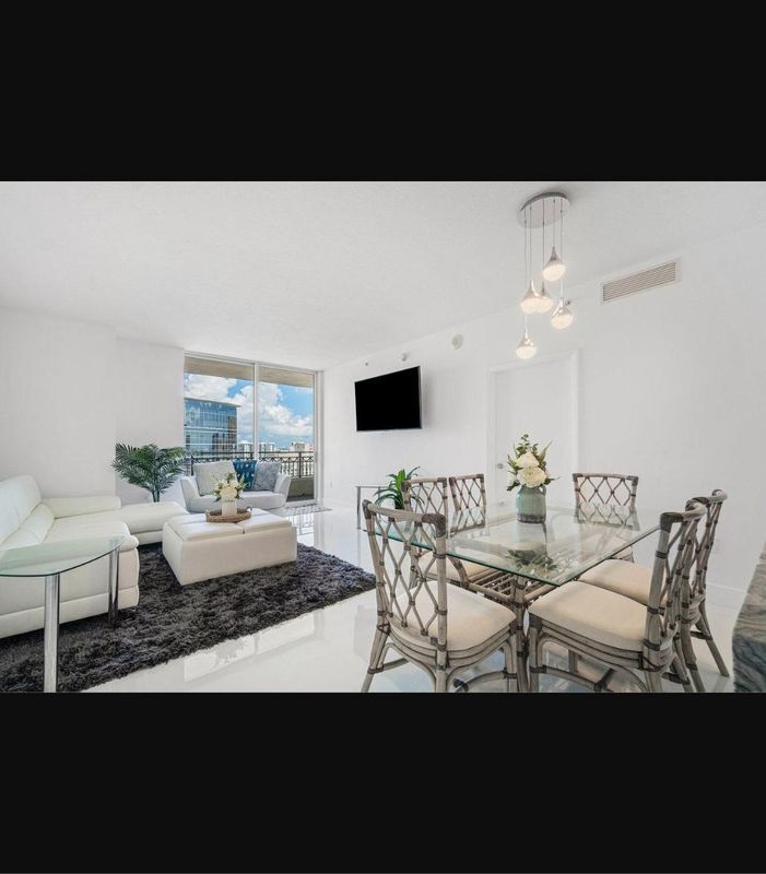 Foto del edificio - 550 Okeechobee Blvd