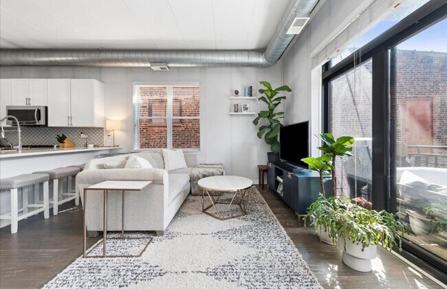 Foto del edificio - 1155 W Madison St