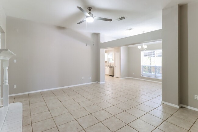 Building Photo - 704 Mimosa Trail