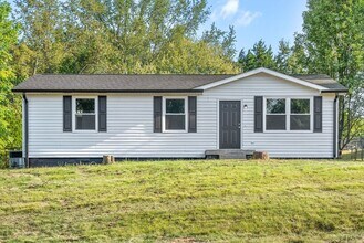 Building Photo - 2164 Blakemore Dr