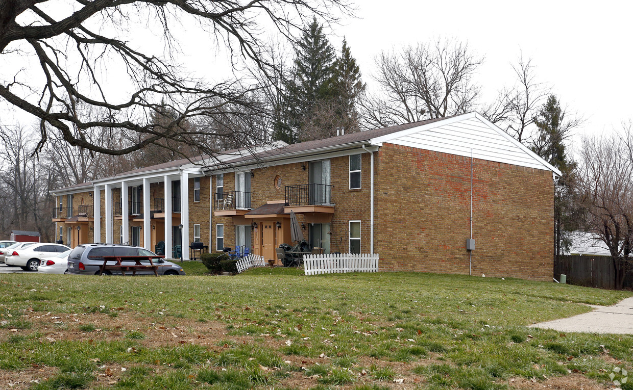 Building Photo - Oak Hill Apartments