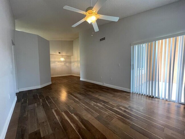 Foto del edificio - 6992 SW 39th St