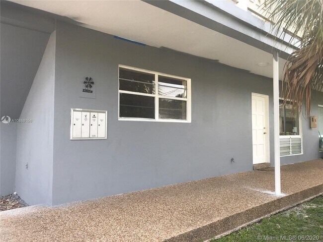 Foto del edificio - 3845 S Circle Dr