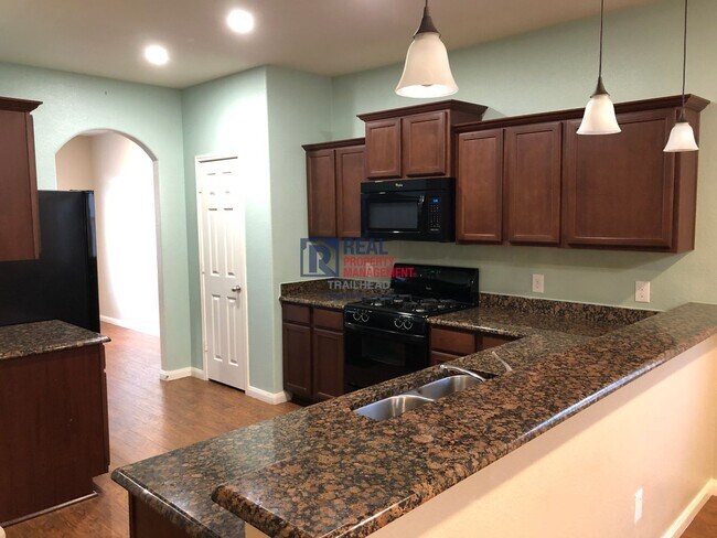 Building Photo - Charming 3-Bedroom Home in Creekside Addition