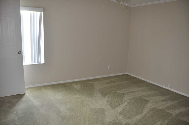 Building Photo - 33839 Coddle Ct