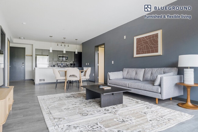 Building Photo - 15566 NE 22 Pl