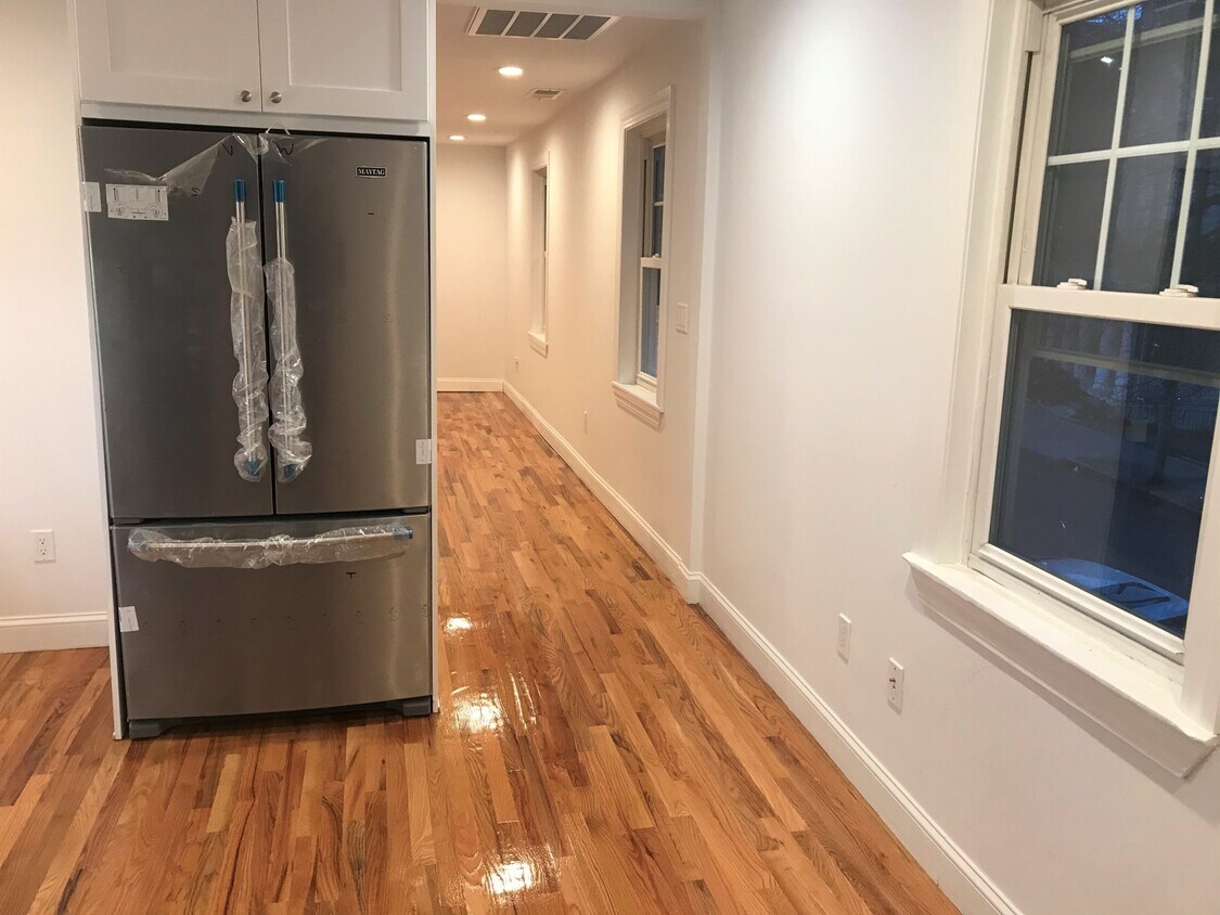 9 Perry St, Brookline, MA 02445 Apartments in Brookline, MA