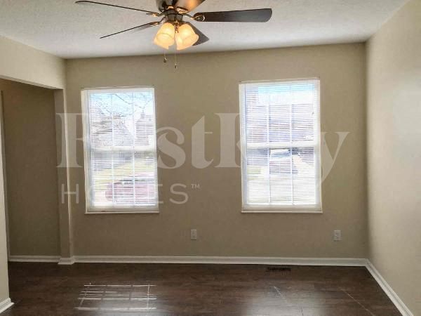 Foto del edificio - 1616 Hastings Ct