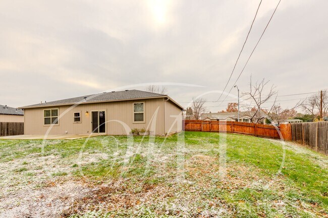 Foto del edificio - 3 Bedroom in Convenient Location