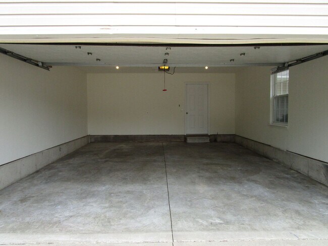 Foto del edificio - 1619-1621-1621 Juniper Dr