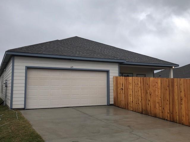 Building Photo - 125 Canales Cir