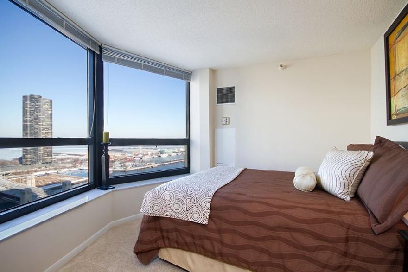 Foto principal - 176 N Harbor Dr