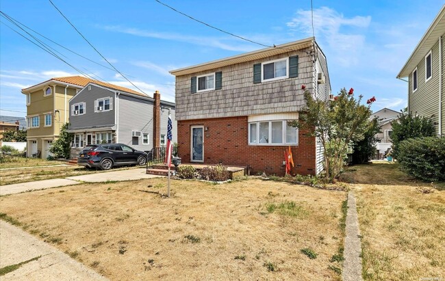 Building Photo - 305 Shore Rd