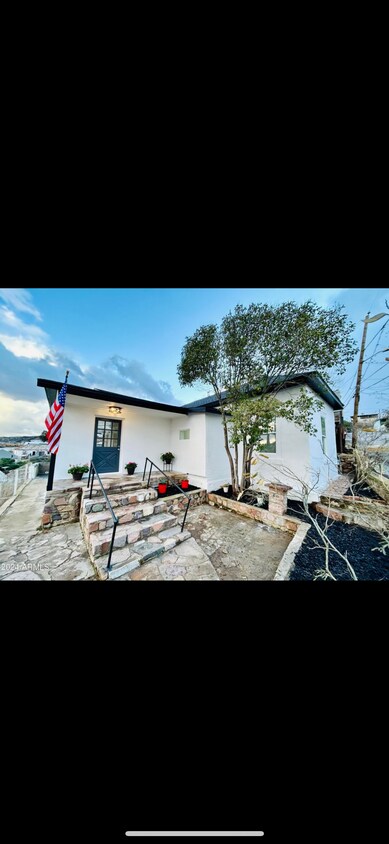Foto principal - 360 Pinal St