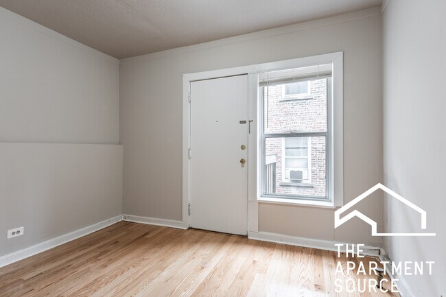 Building Photo - 5662 N Ridge Ave
