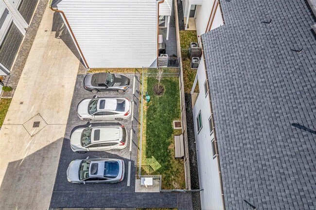 Foto del edificio - 9565 Neuens Rd