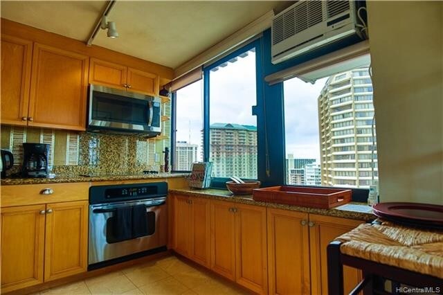 Building Photo - 343 Hobron Ln