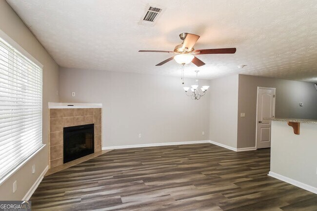 Foto del edificio - 945 Magnolia Gardens Walk