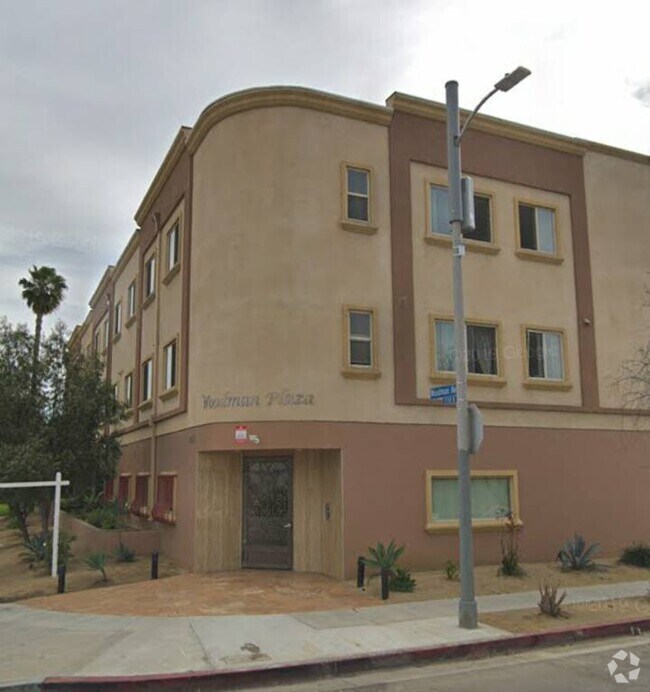 Building Photo - 7061 Woodman Ave