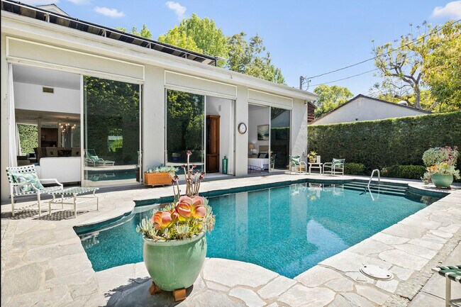 Foto del edificio - 11351 Waterford St