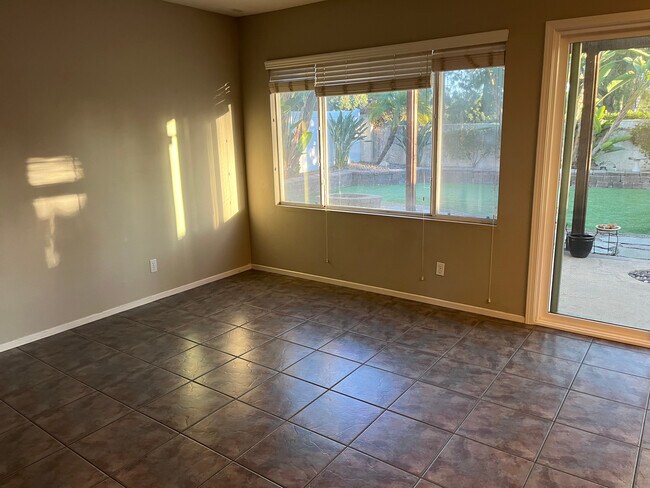 Foto del edificio - 1239 Calle Fantasia