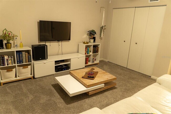 Foto del edificio - 8221 SW 13th Rd